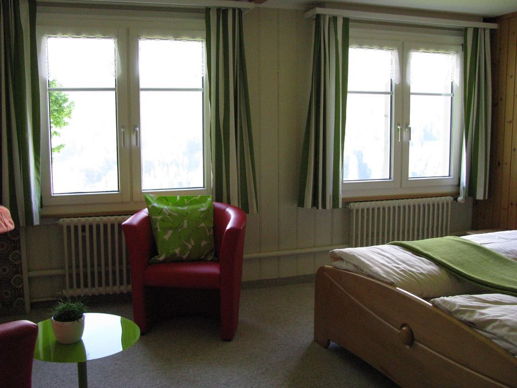 Zimmer & Z'Morgae Schoenenboden Wildhaus Rum bild